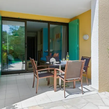 Pierre & Les Parcs De 3*