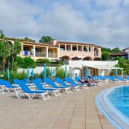 Pierre & Les Parcs De 3*