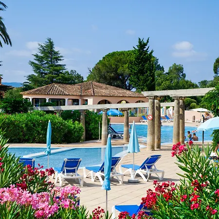 Pierre & Les Parcs De Hotel apartamentowy 3*