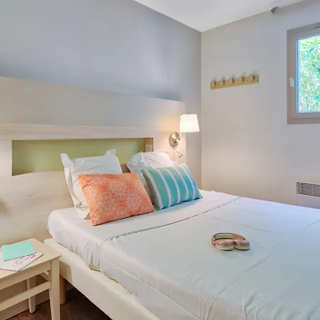 Pierre & Les Parcs De 3* גרימו