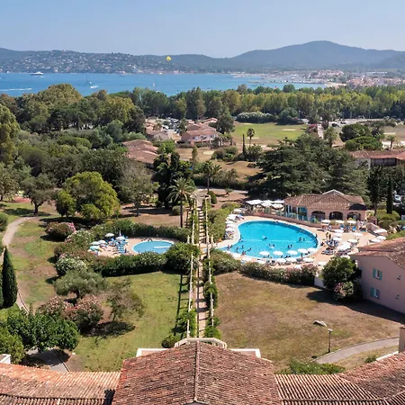 Pierre & Les Parcs De 3*