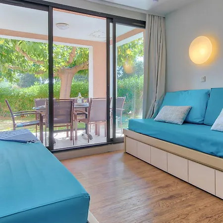 Pierre & Les Parcs De Apart Otel