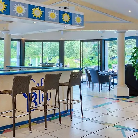 Pierre & Les Parcs De Apart Otel 3*