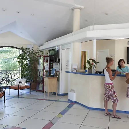 Hotel apartamentowy Pierre & Les Parcs De Grimaud