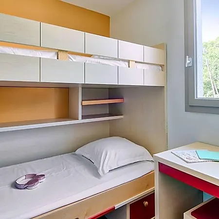 Aparthotel Pierre & Les Parcs De 3*