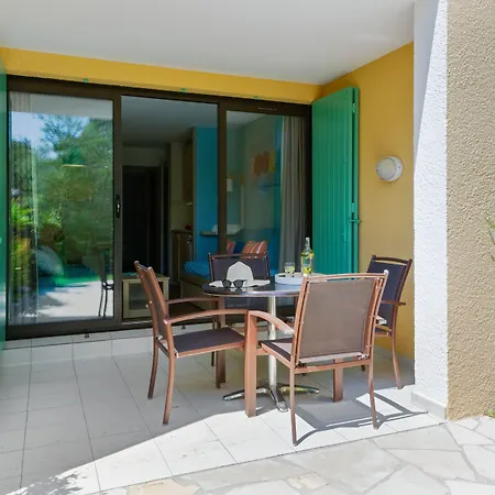 Pierre & Les Parcs De Lägenhetshotell Grimaud