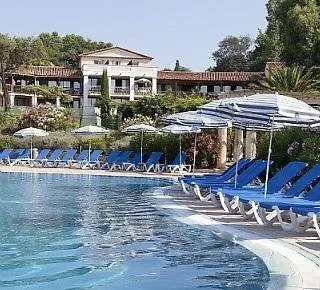 아파트호텔 Pierre & Les Parcs De 3*