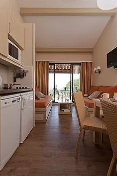 Apart Otel Pierre & Les Parcs De Grimaud