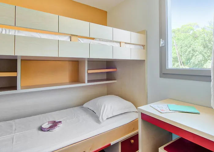 Pierre & Les Parcs De شقة فندقية